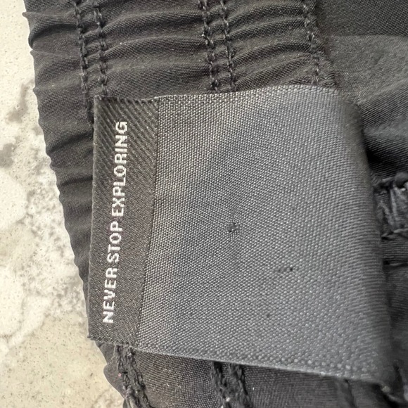 The North Face | Women's Performance Outdoor Black Cargo Pants Size XL Gorpcore - Picture 9 of 10